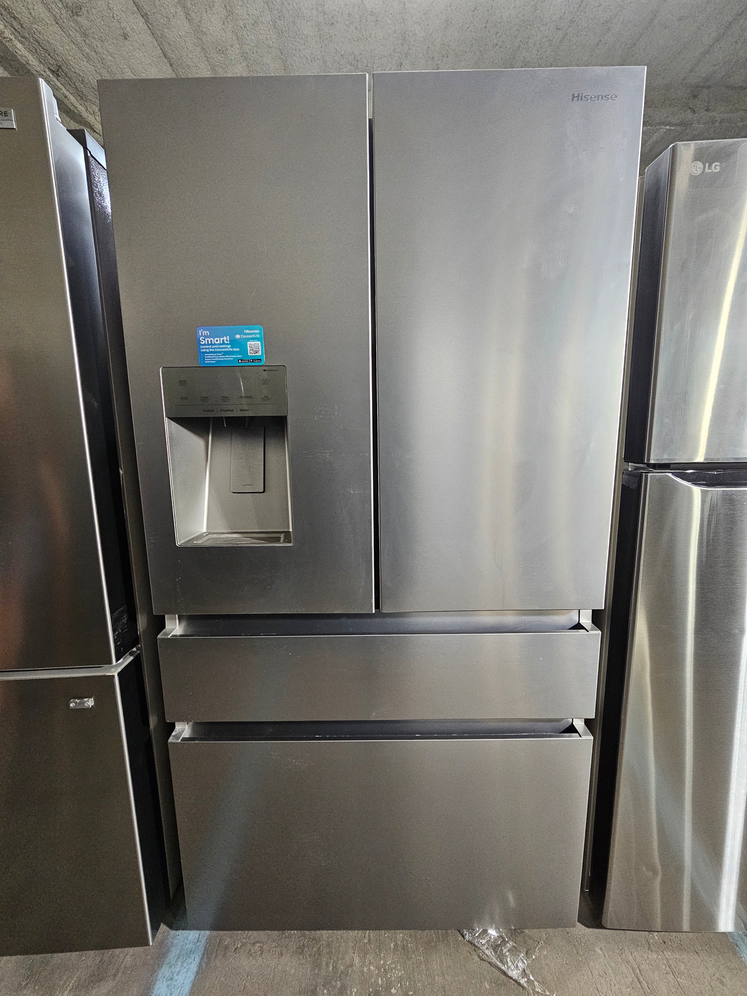 Hisense PureFlat 25.6-cu ft 4 -Door French Door Refrigerator with Ice Maker with Water and Ice Dispenser Stainless steel